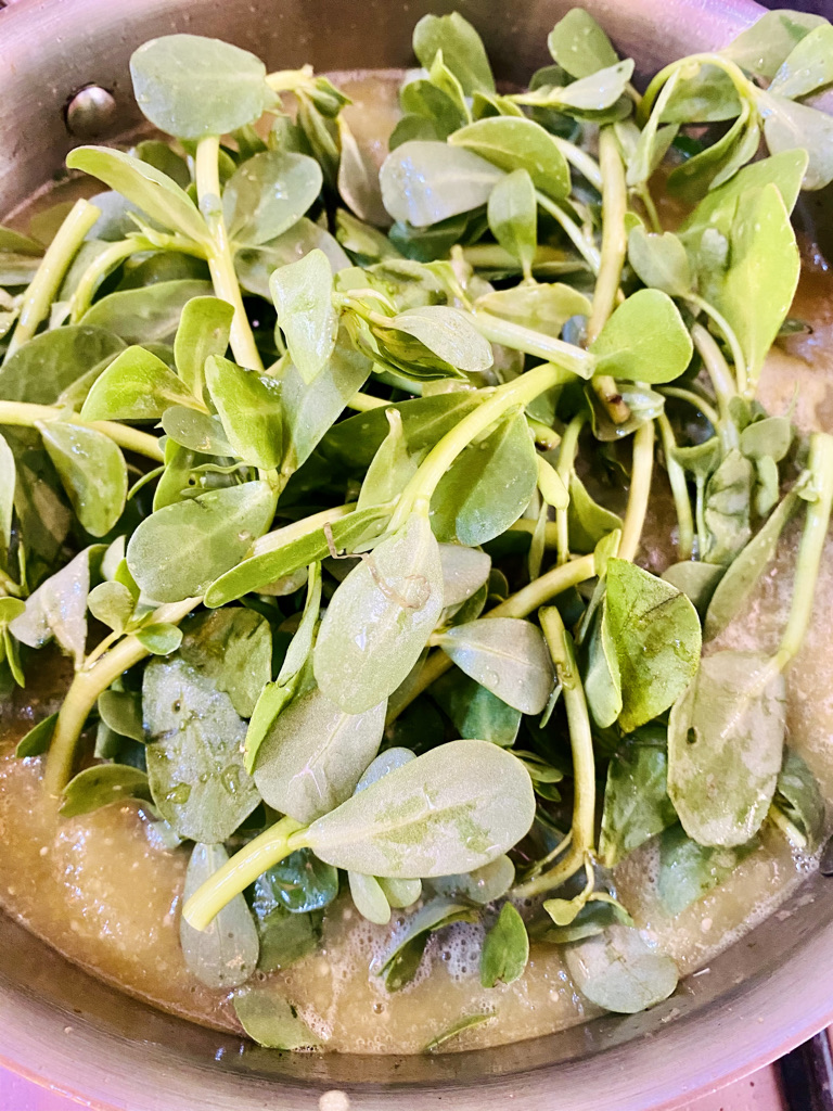 Purslane in Salsa Verde