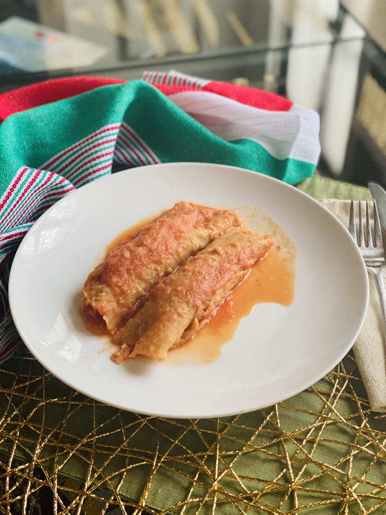 Plain chicken enjitomatadas
