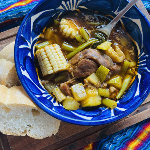 Clemole with bread