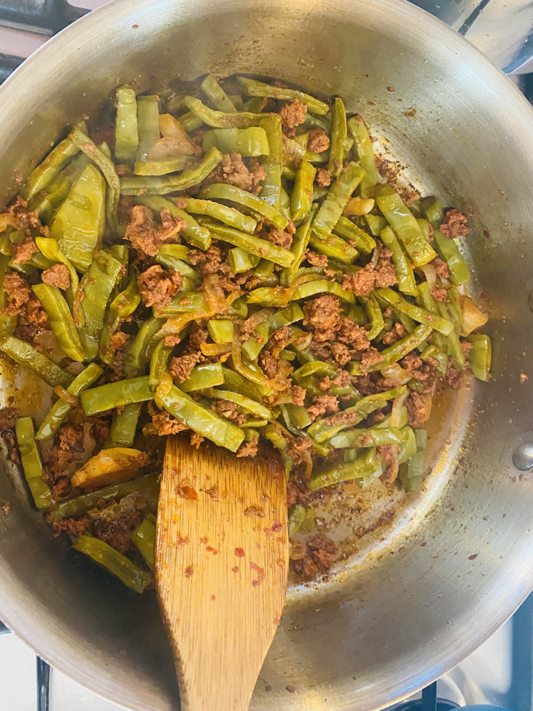 Chorizo and cactus cooked, in pan